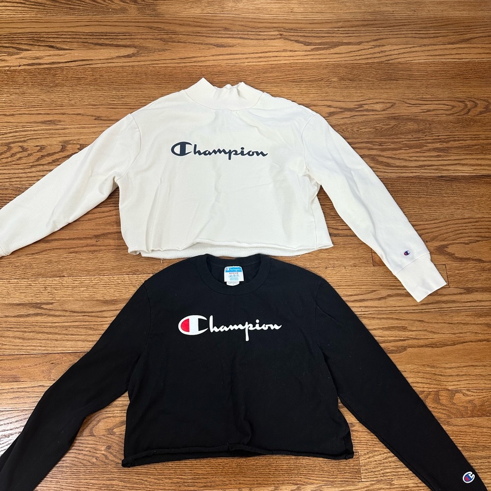 Set of 2 Champion Cropped White Mockneck Sweatshirt and Black Long Sleeve Top